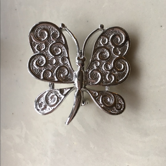 Vintage Gerry’s silver butterfly two pin set - Picture 2 of 5